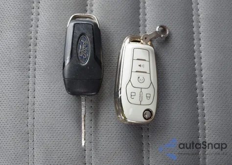 2013 Ford Fusion S z USA, uszkodzony, nr VIN 3FA6P0G75DR224191